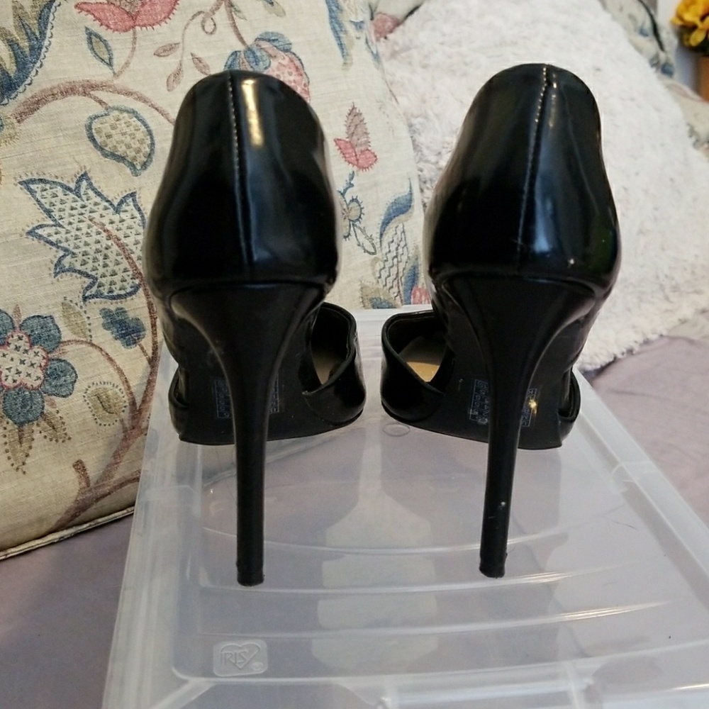 Heels - Picture 3 of 3
